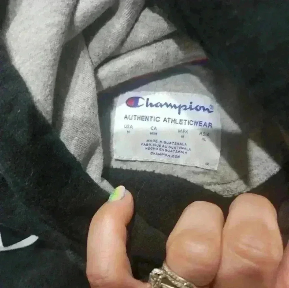 Champion Logo Hoodie Black Size Medium - Picture 3 of 4